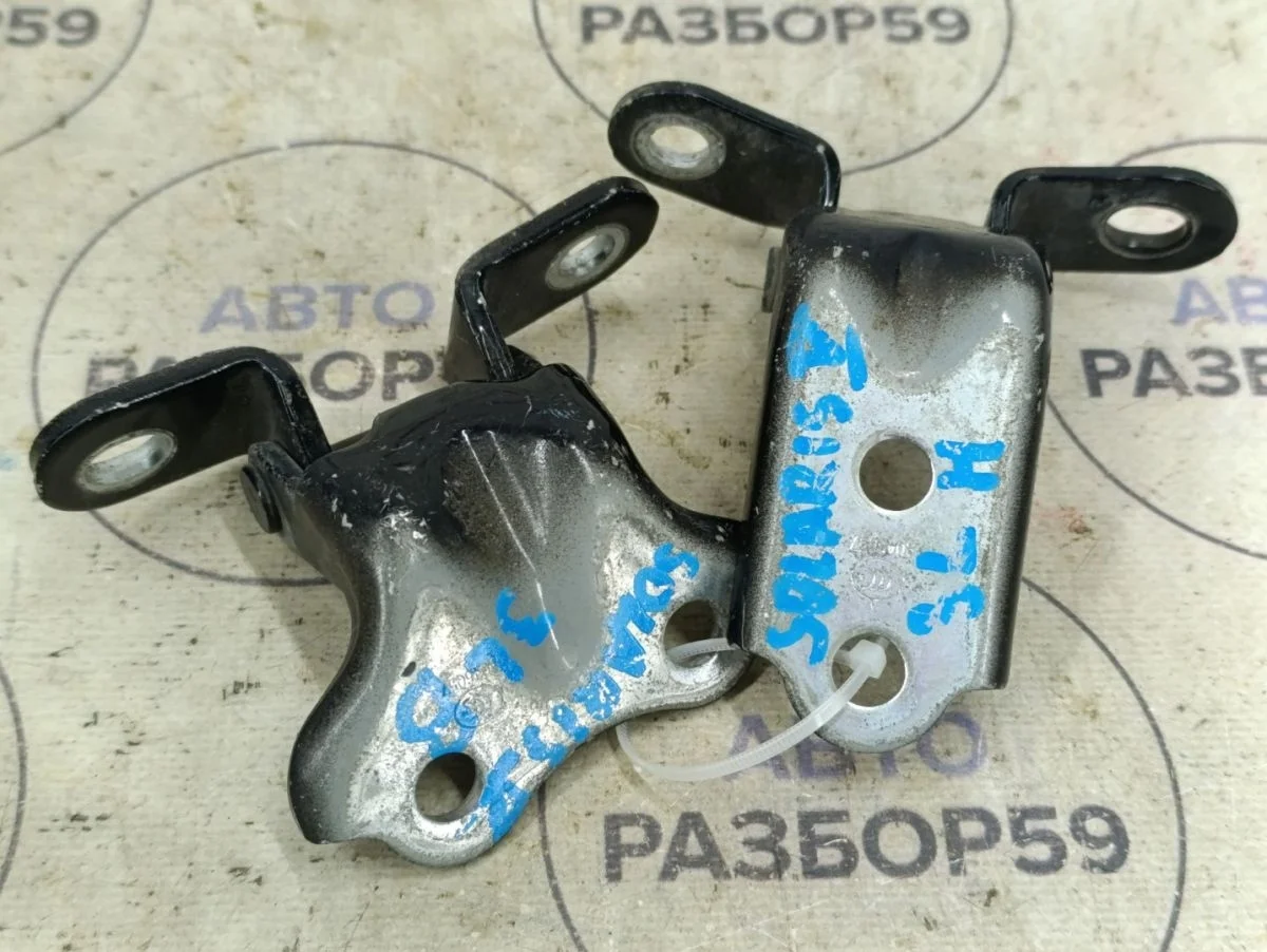 Петля двери Hyundai Solaris I (2010—2014)