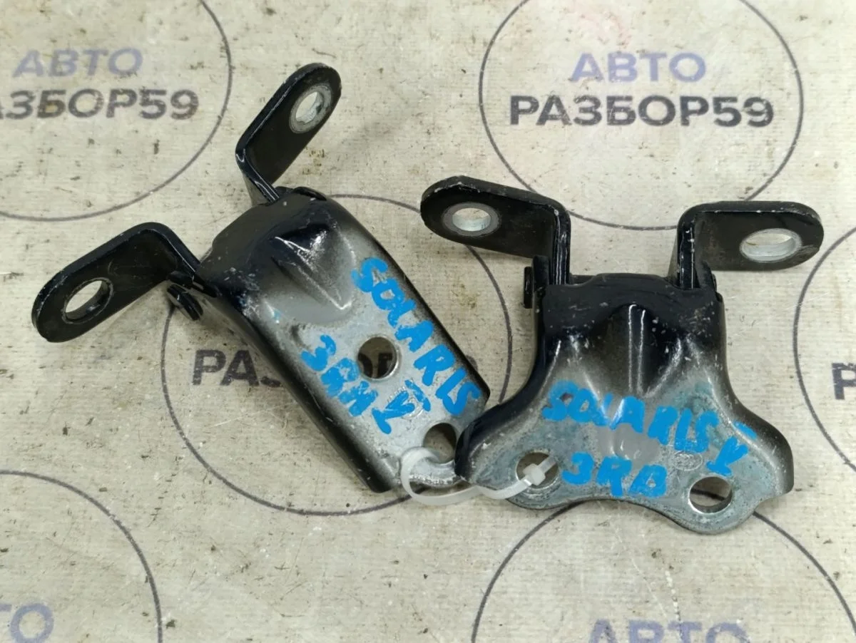 Петля двери Hyundai Solaris I (2010—2014)