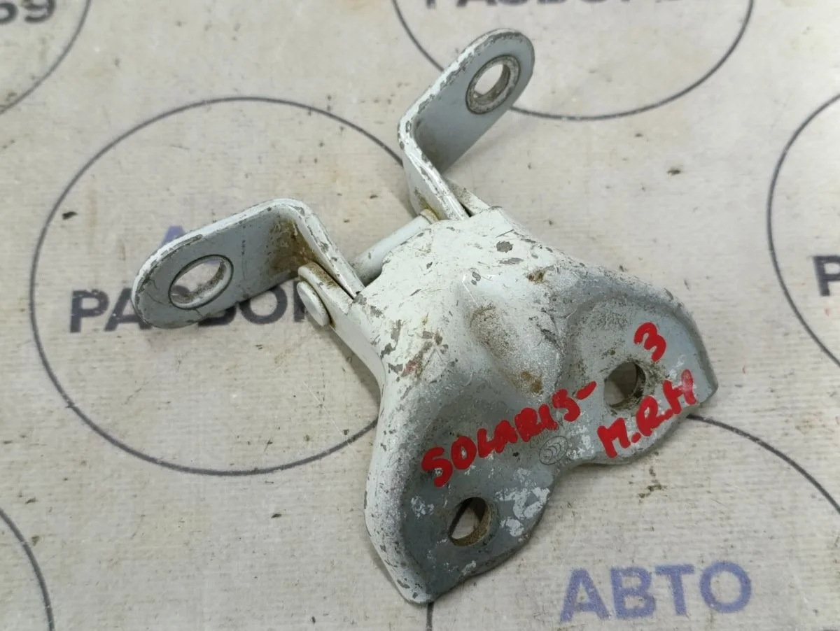 Петля двери Hyundai Solaris I (2010—2014)