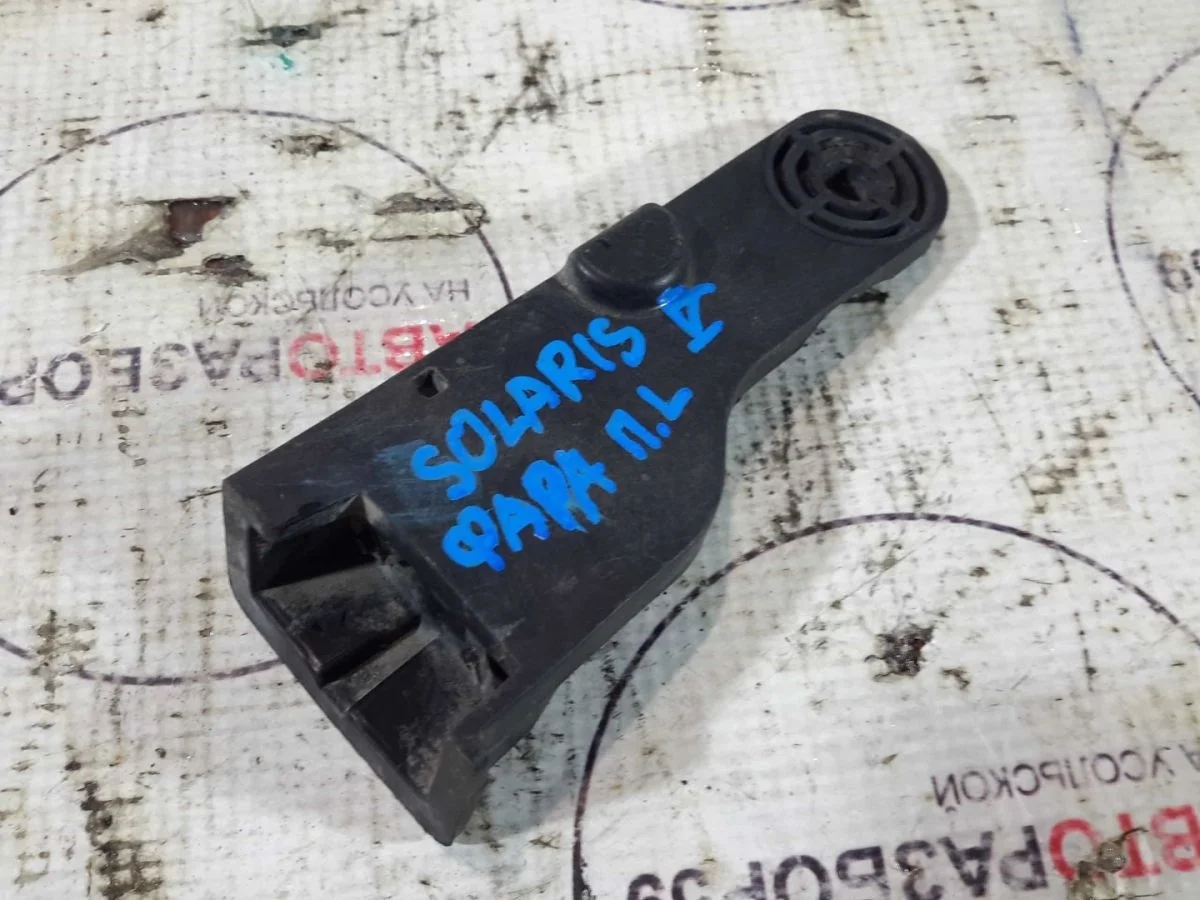 Кронштейн фары Hyundai Solaris I (2010—2014)