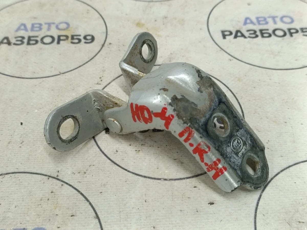 Петля двери Hyundai Elantra V (2010—2014)