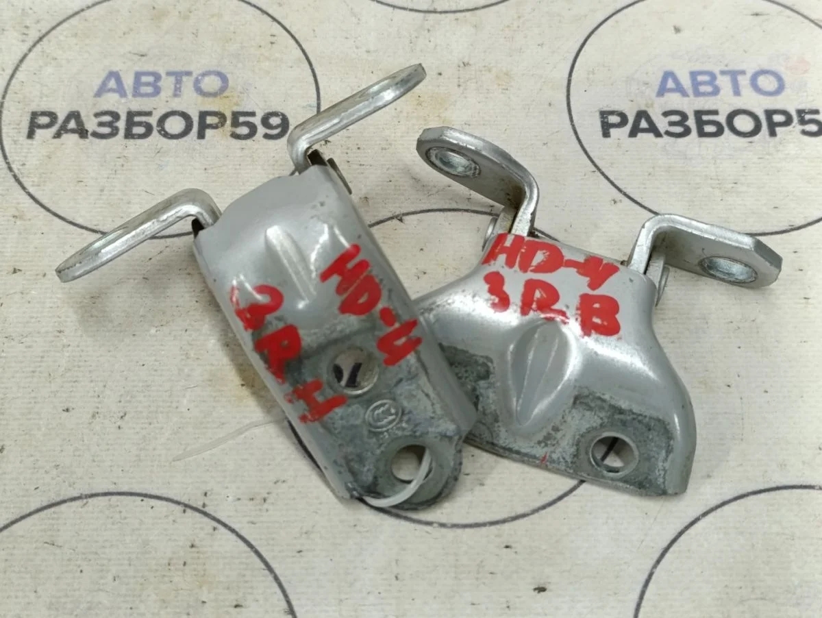 Петля двери Hyundai Elantra V (2010—2014)