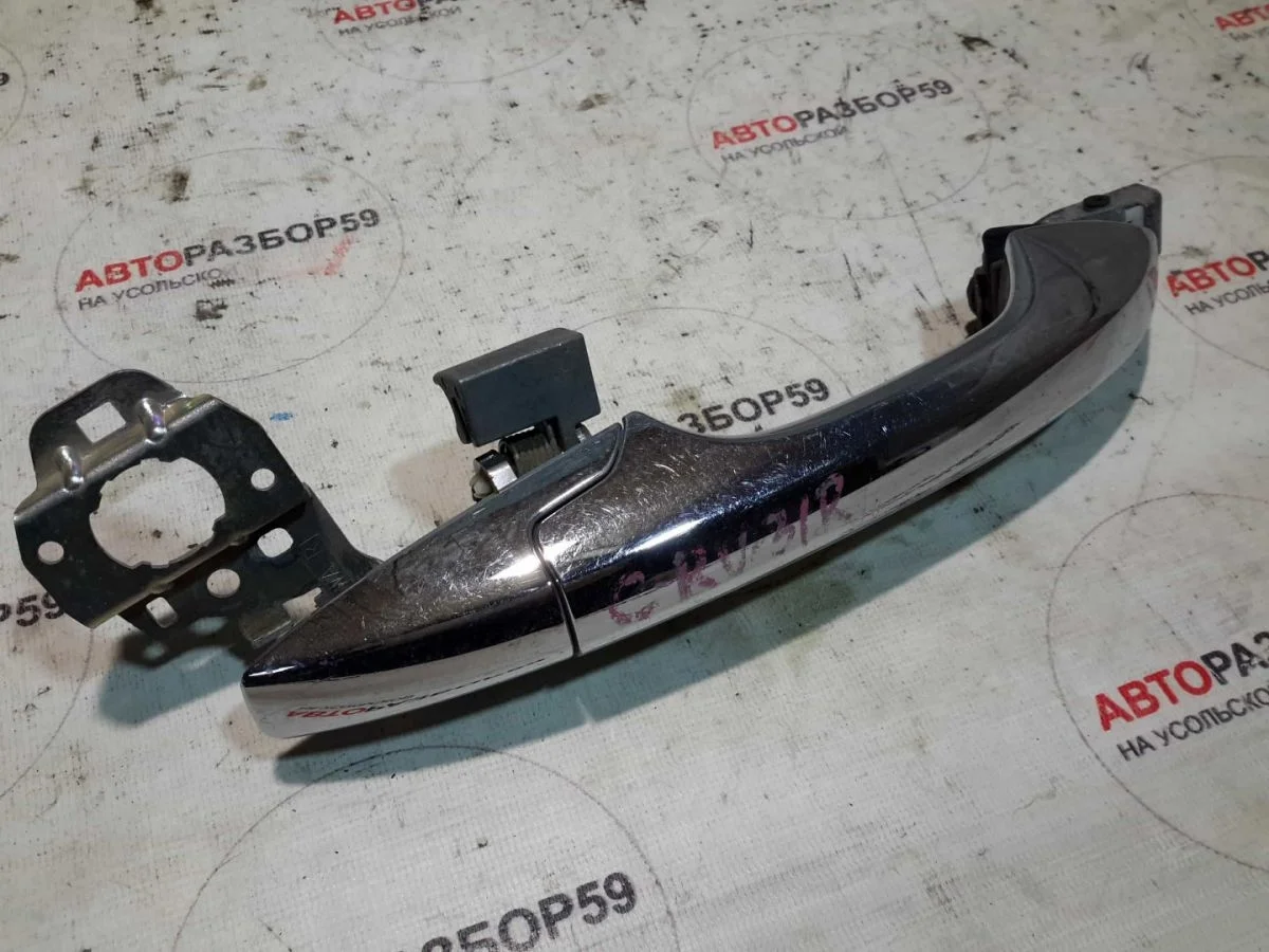 Ручка двери наружная Honda CR-V III (2006—2009)