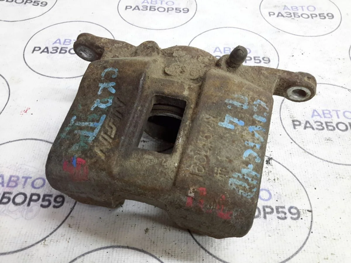 Суппорт передний левый Honda Civic VIII (2005—2009)