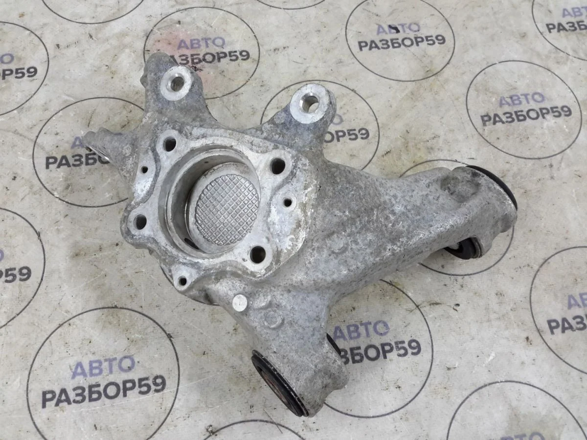 Кулак задний левый Honda Civic VIII (2005—2009)