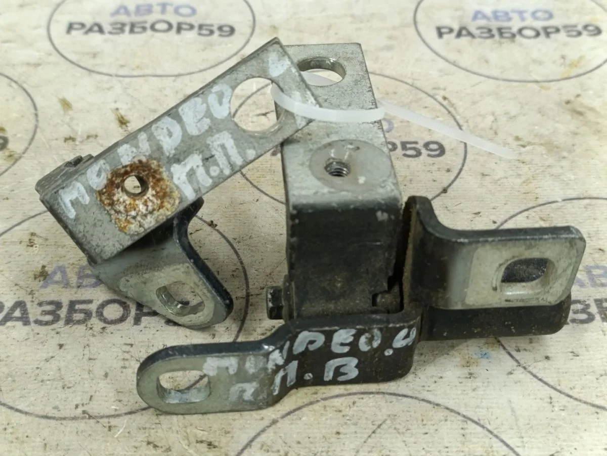 Петля двери Ford Mondeo IV рестайлинг (2010—2014)