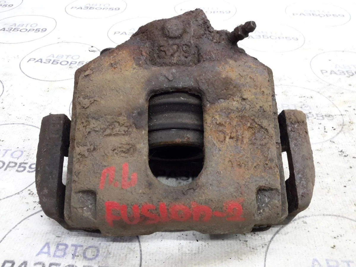 Суппорт передний левый Ford Fusion I (2002—2005)