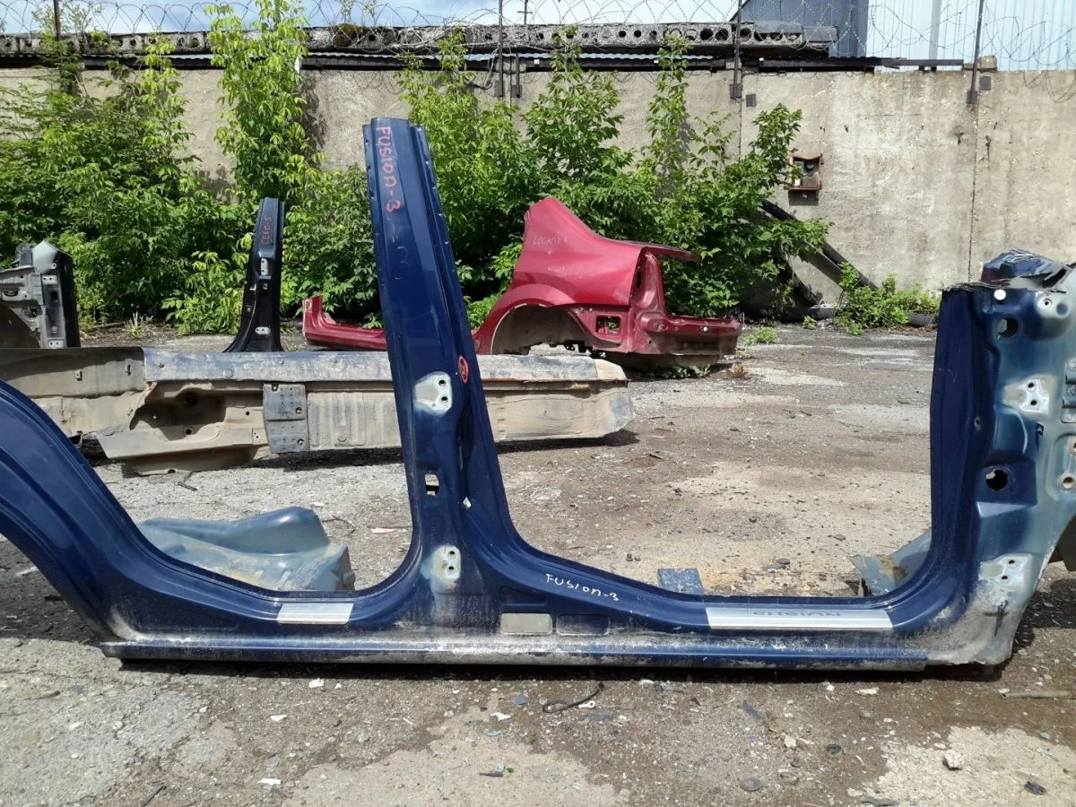 Порог правый Ford Fusion I (2002—2005)