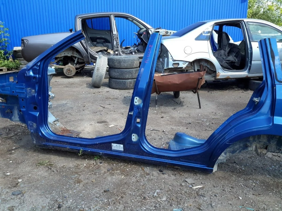 Порог левый Ford Fusion I (2002—2005)