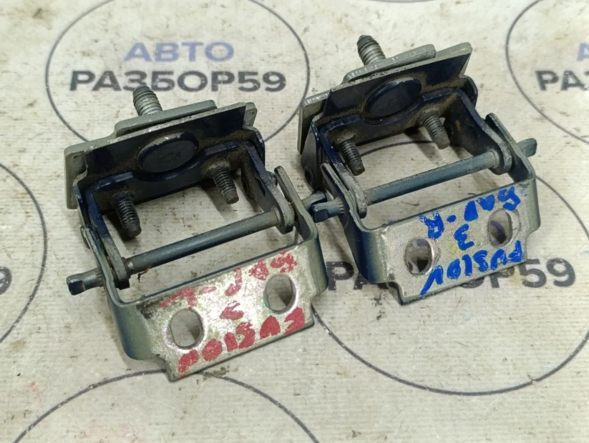 Петля двери багажника Ford Fusion I (2002—2005)