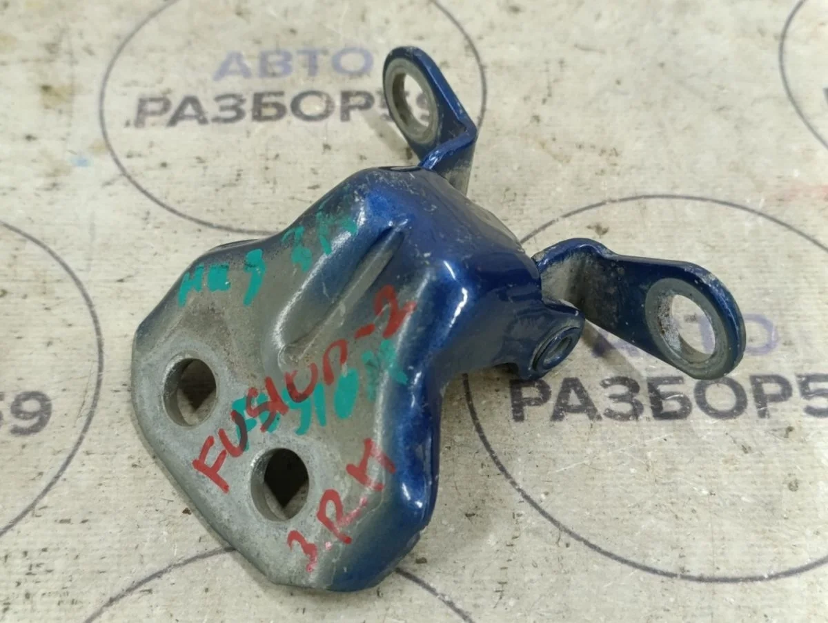 Петля двери Ford Fusion I (2002—2005)