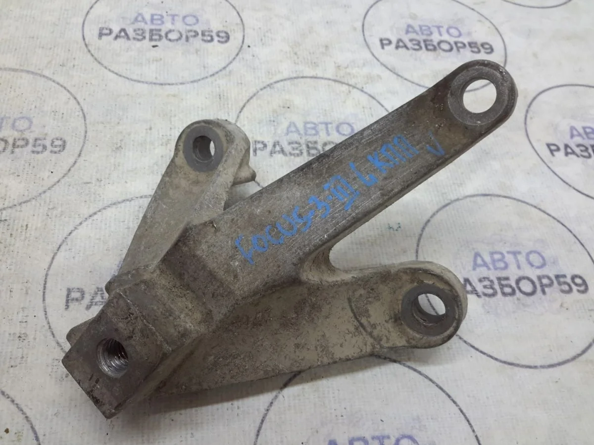 Кронштейн КПП левый Ford Focus III рестайлинг (2014—2019)