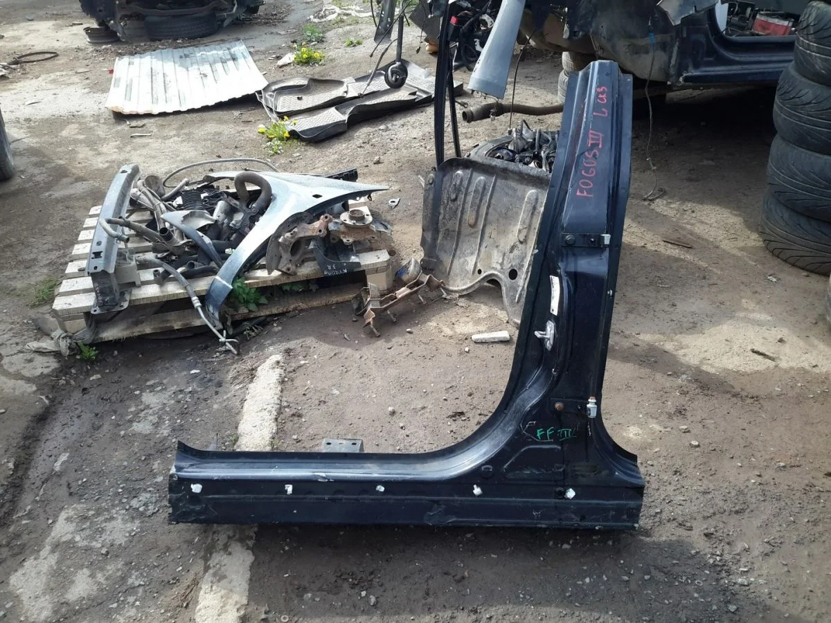 Порог левый Ford Focus III рестайлинг (2014—2019)