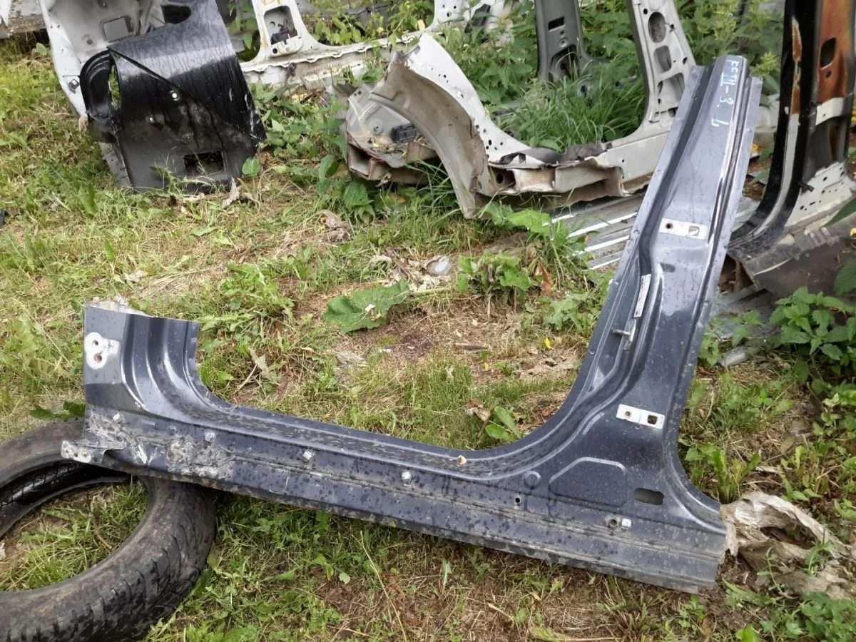 Порог левый Ford Focus III рестайлинг (2014—2019)