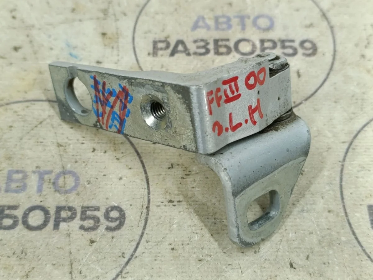 Петля двери Ford Focus III рестайлинг (2014—2019)