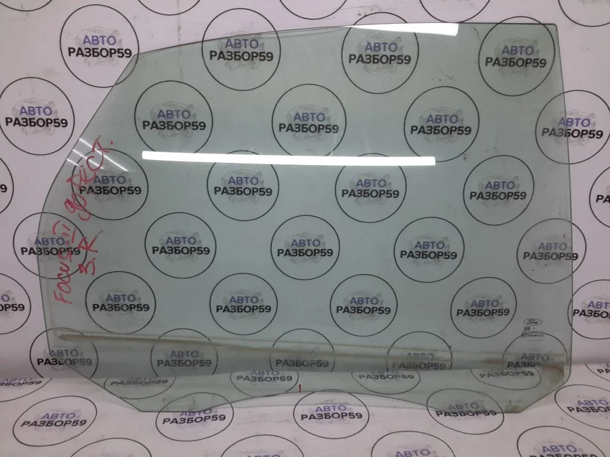 Стекло заднее правое Ford Focus II (2005—2008)