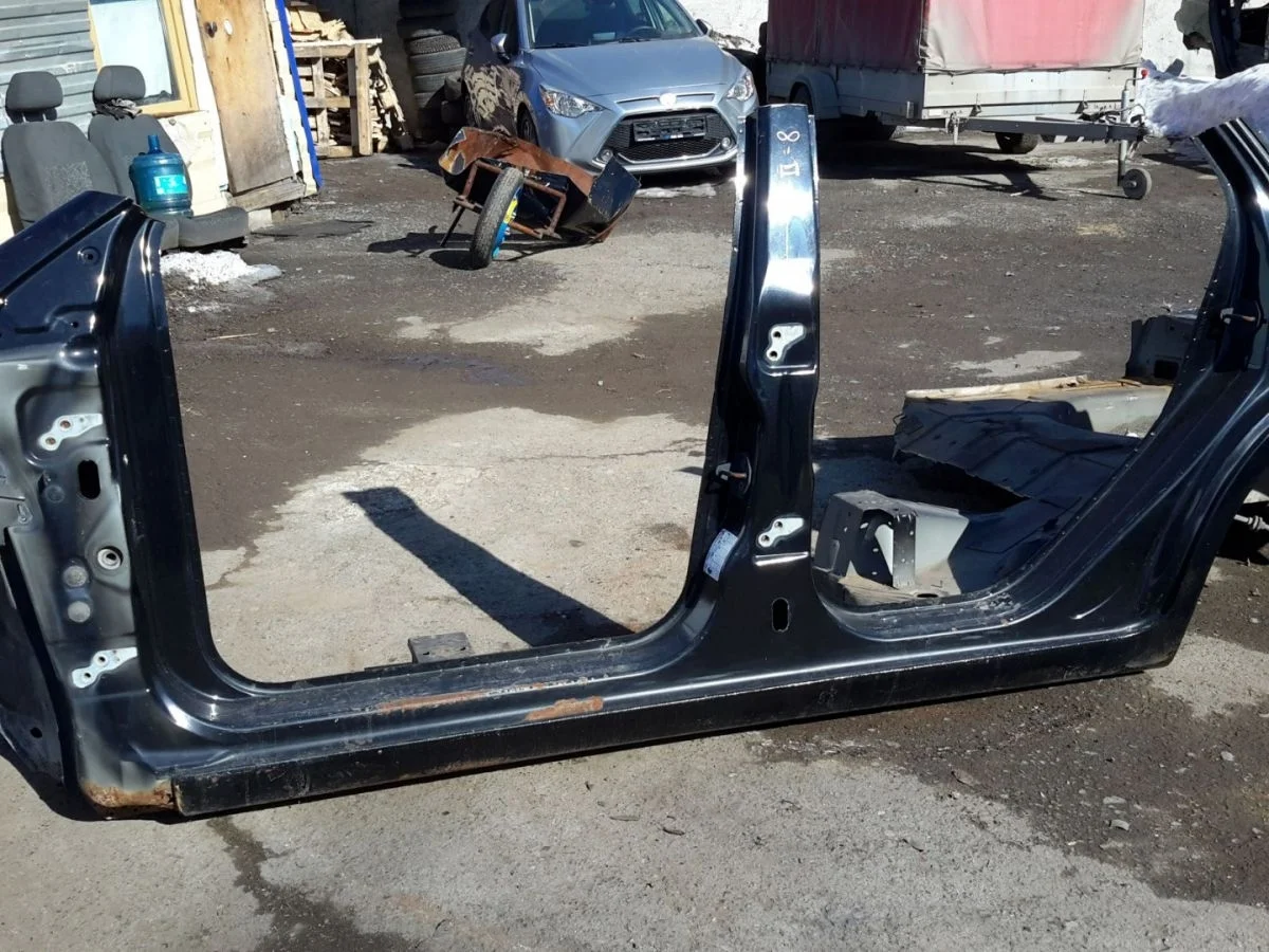 Порог левый Ford Focus II (2005—2008)