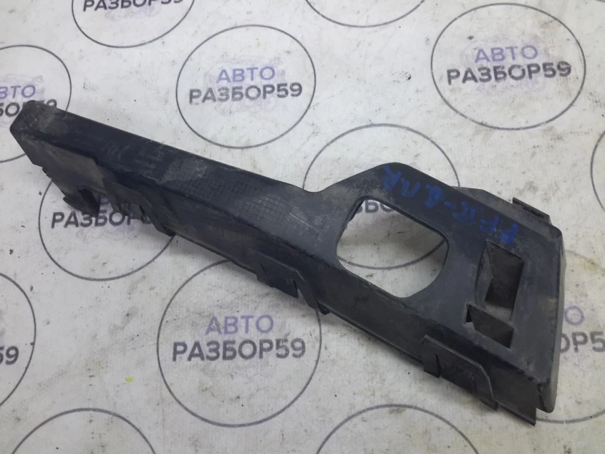 Кронштейн переднего бампера Ford Focus II (2005—2008)