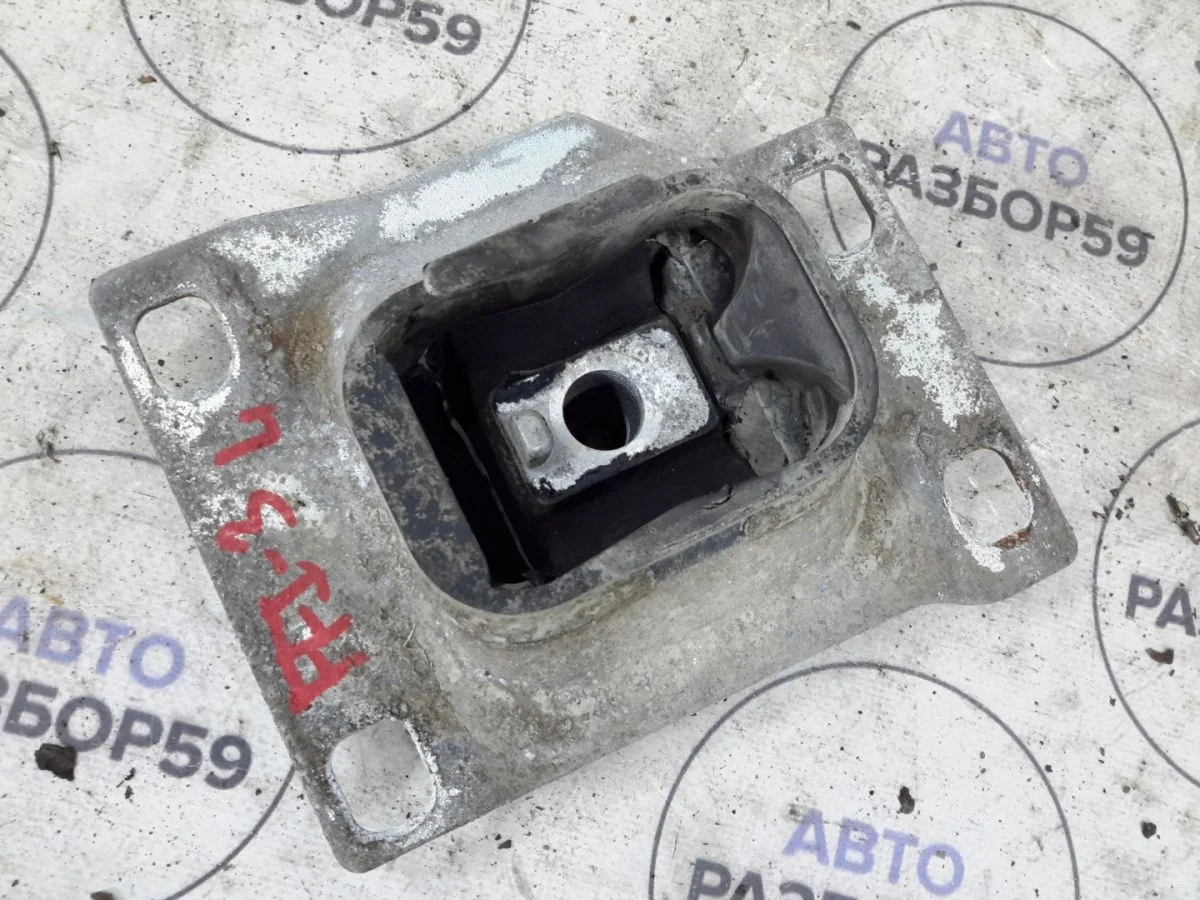 Опора КПП левая Ford Focus I (1998—2004)