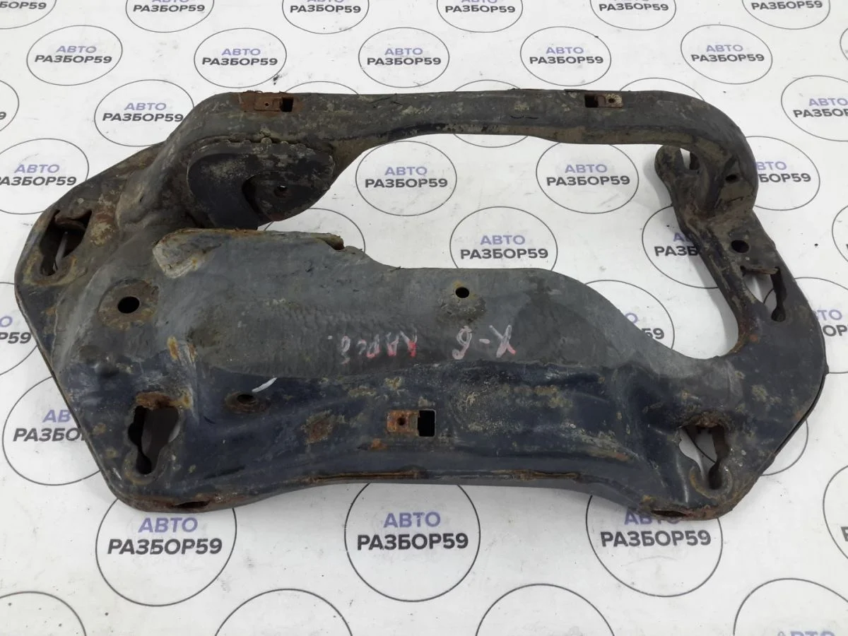 Балка КПП BMW X5 E70 (2006—2010)