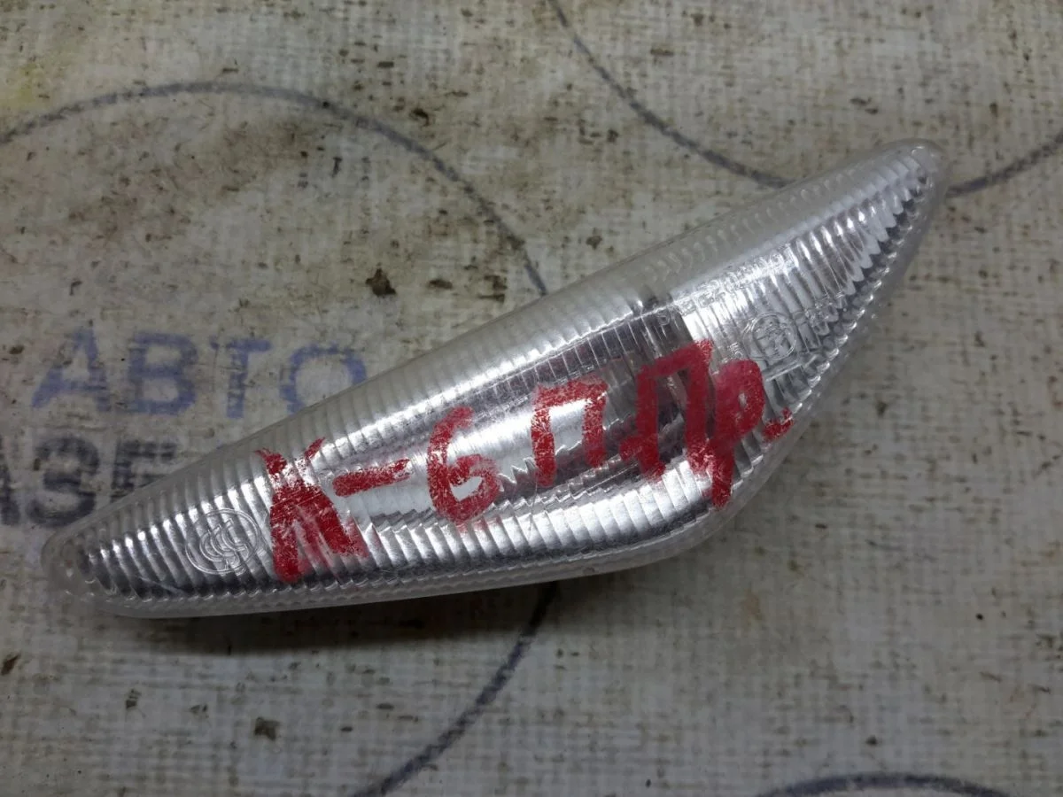 Повторитель в крыло BMW X5 E70 (2006—2010)