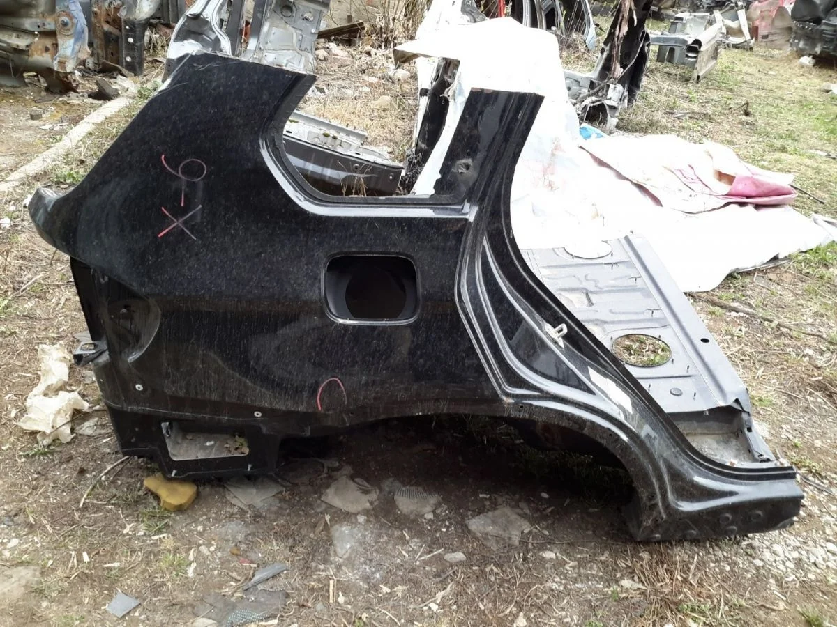 Крыло заднее правое BMW X5 E70 (2006—2010)