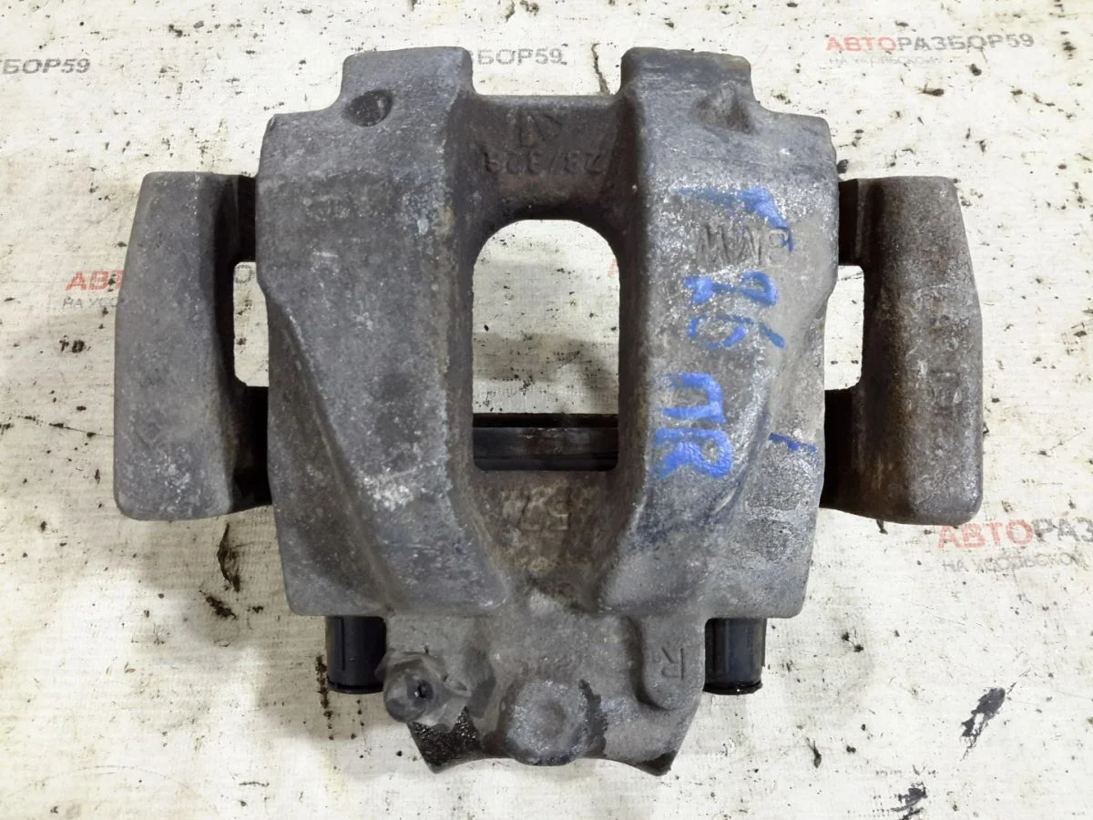 Суппорт передний правый BMW X4 F26 (2014—2018)