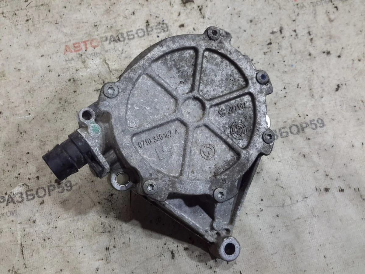 Вакуумный насос BMW X4 F26 (2014—2018)