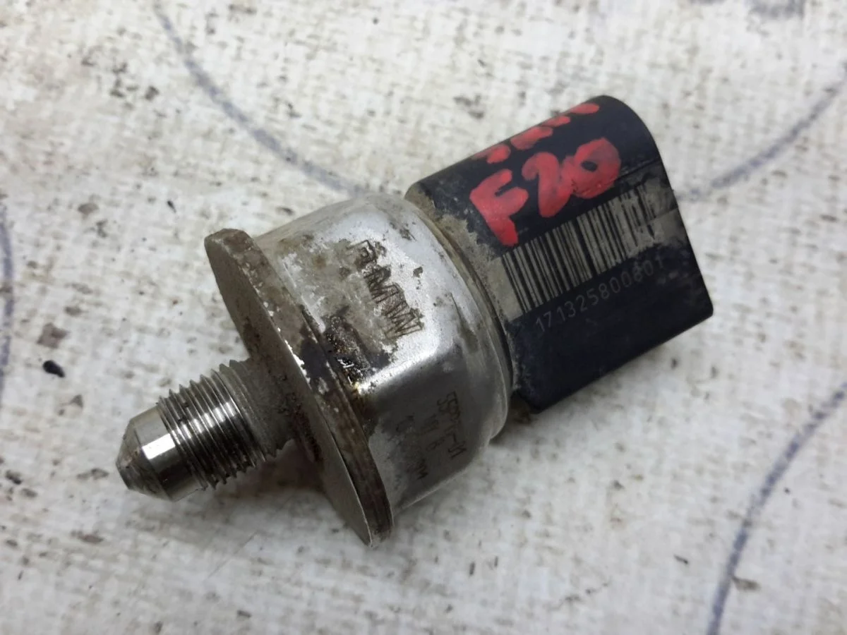 Датчик давления топлива BMW 1 серия F20/F21 (2011—2015)