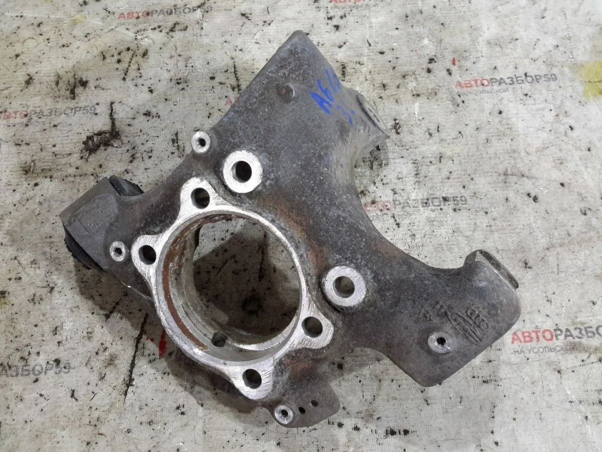 Кулак задний левый Audi A6 Allroad Quattro C6 (2006—2008)