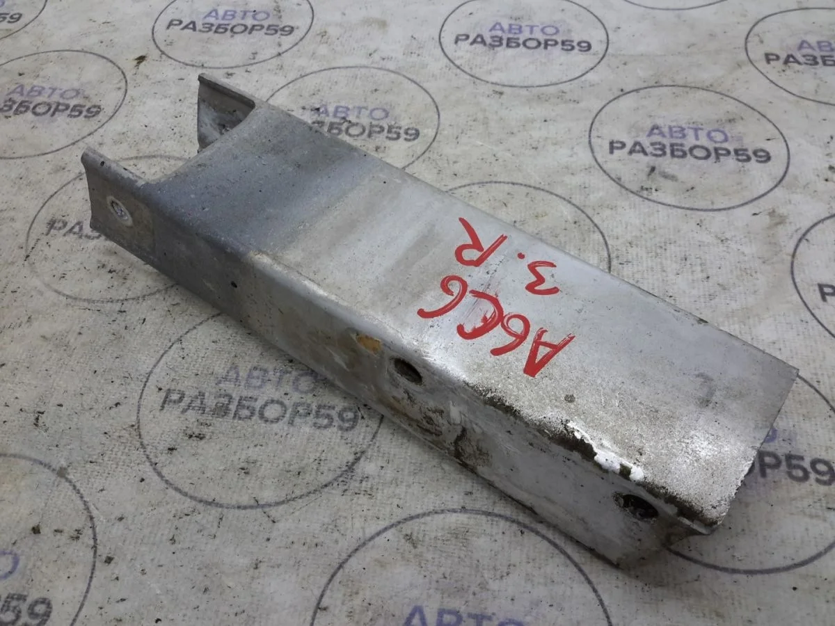 Кронштейн усилителя бампера Audi A6 Allroad Quattro C6 (2006—2008)