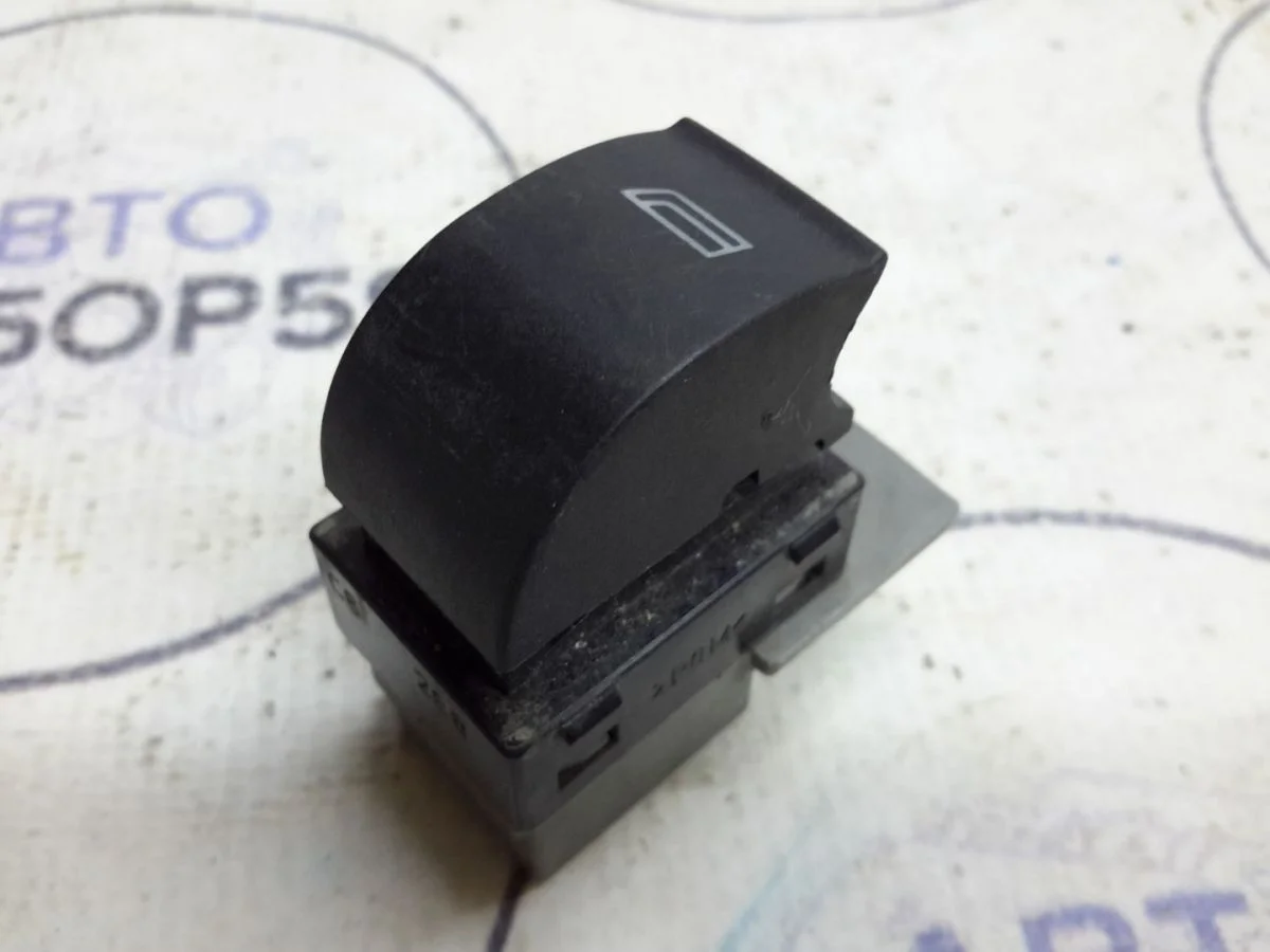 Кнопка стеклоподъемника Audi A6 C5 (1997—2001)