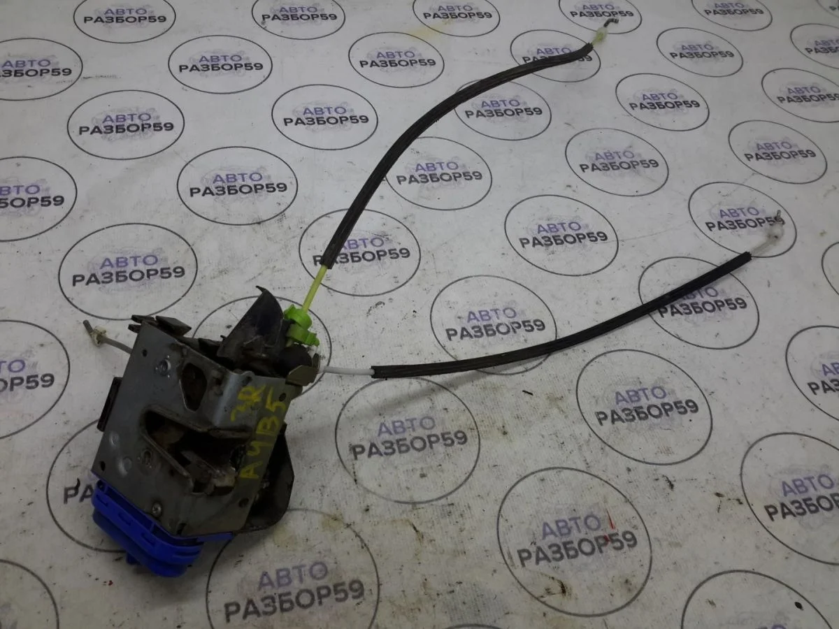 Замок задний правый Audi A4 B5 (1994—1999)