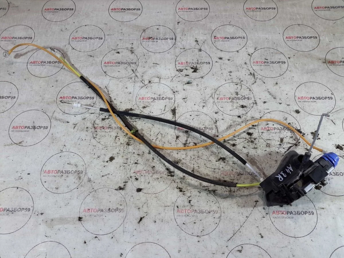 Замок задний левый Audi A4 B5 (1994—1999)