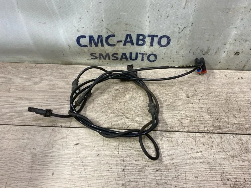 Датчик АБС ABS Mercedes-Benz E-Class A2075400317 C207 271.860, задний
