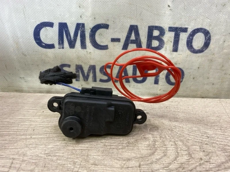 Замок лючка бензобака Audi A6 4L0862153D 4G 2.8 CHV