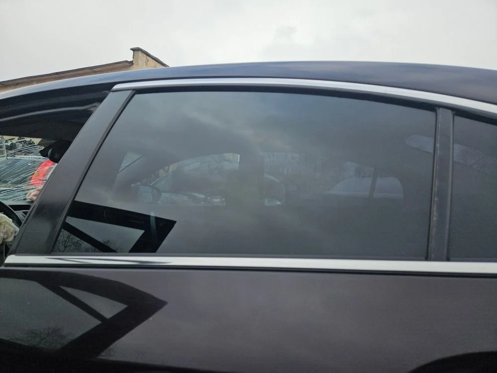 Стекло двери задней левой на Mazda 6 GH