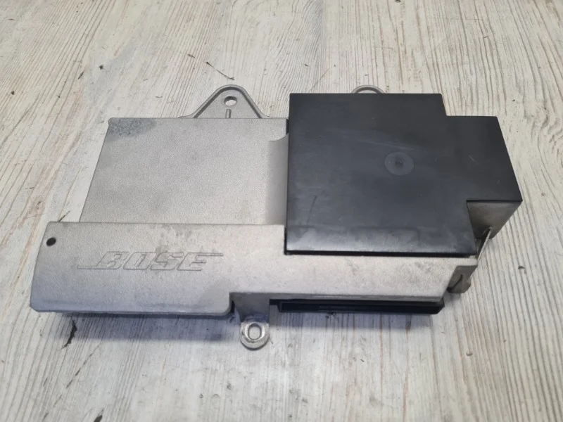 Усилитель акустической системы Porsche Cayenne V8 2011 958 (92A)