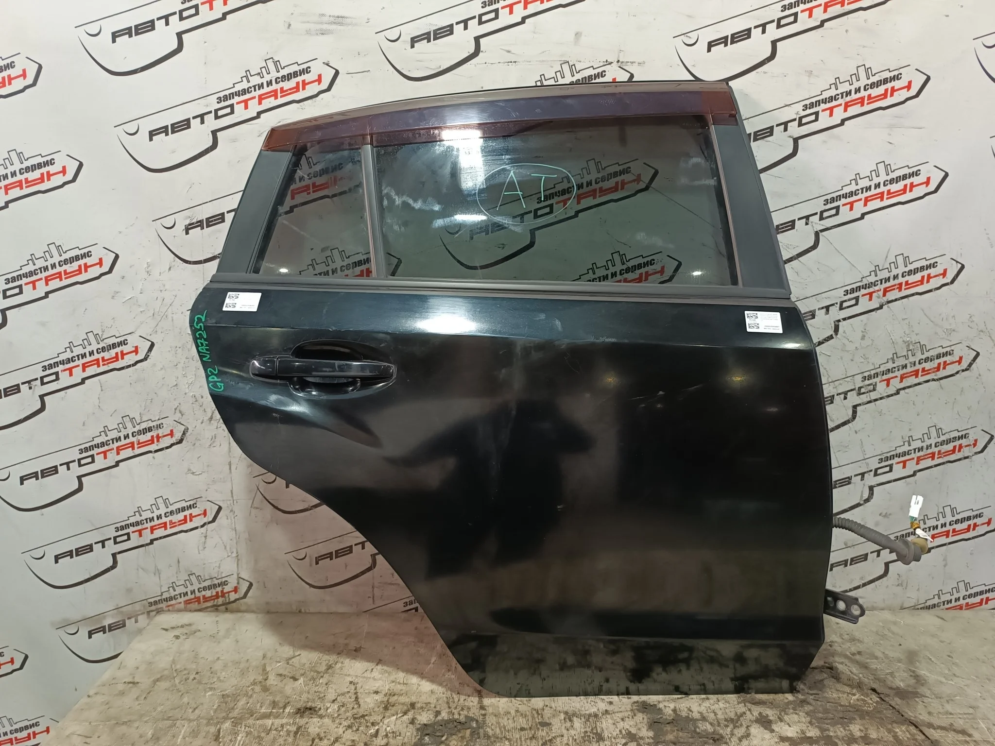 ДВЕРЬ SUBARU 60409FJ0009P ЗАД ПРАВО черный, 32J NA7252