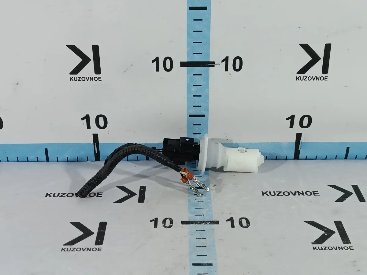 Датчик уровня бачок омывателя Genesis GV80 2020 JX1