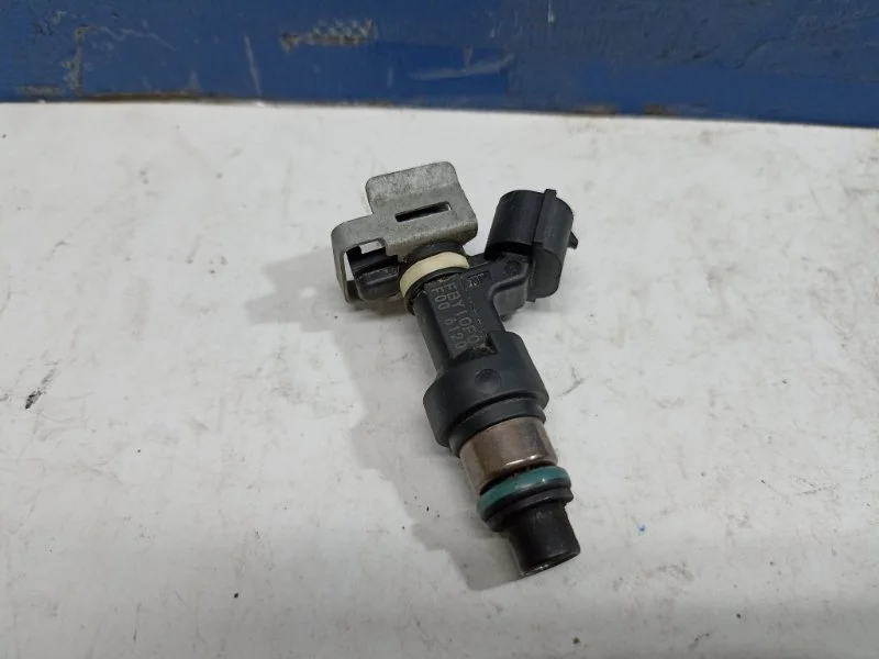 Форсунка топливная Nissan Almera Classic 2006 1660095F0A B10 1.6 QG16DE