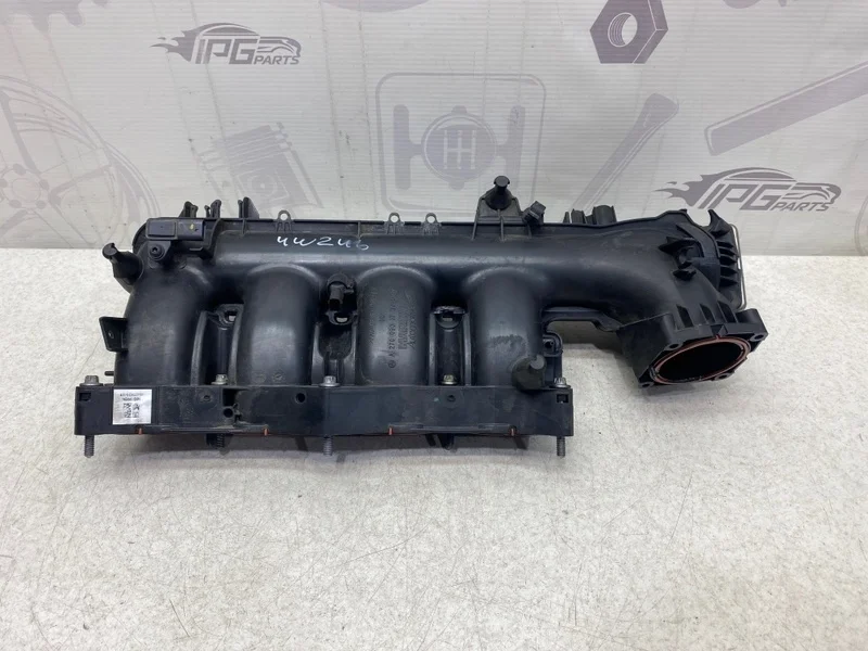 Впускной коллектор Mercedes-benz 2014 W246