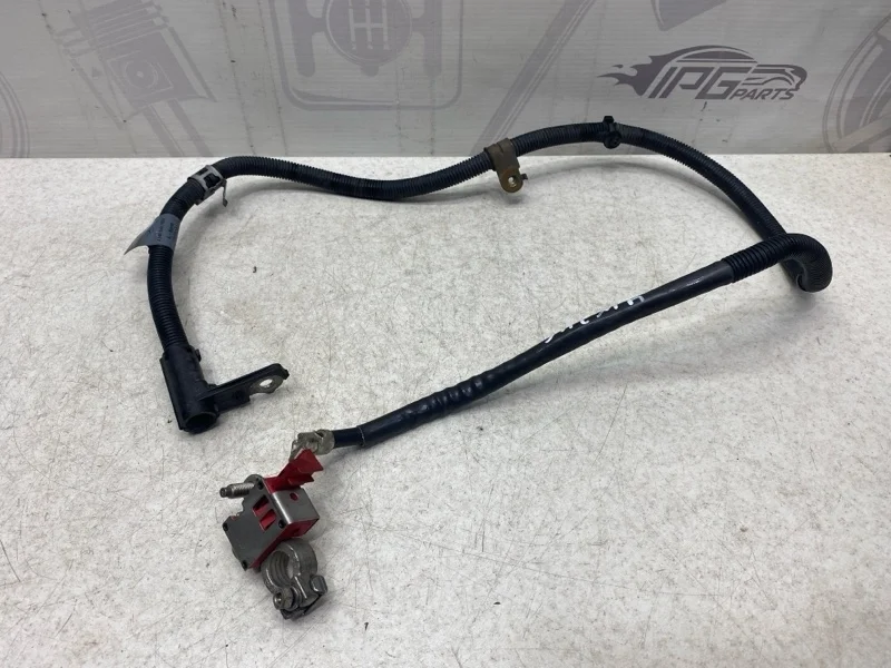 Клемма акб плюс Mercedes-benz 2014 W246