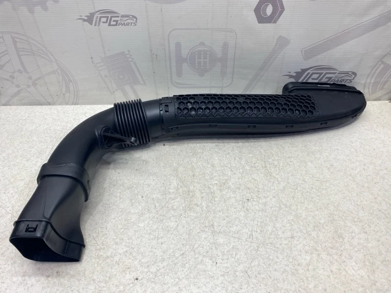 Патрубок воздушного фильтра Mercedes-benz W212