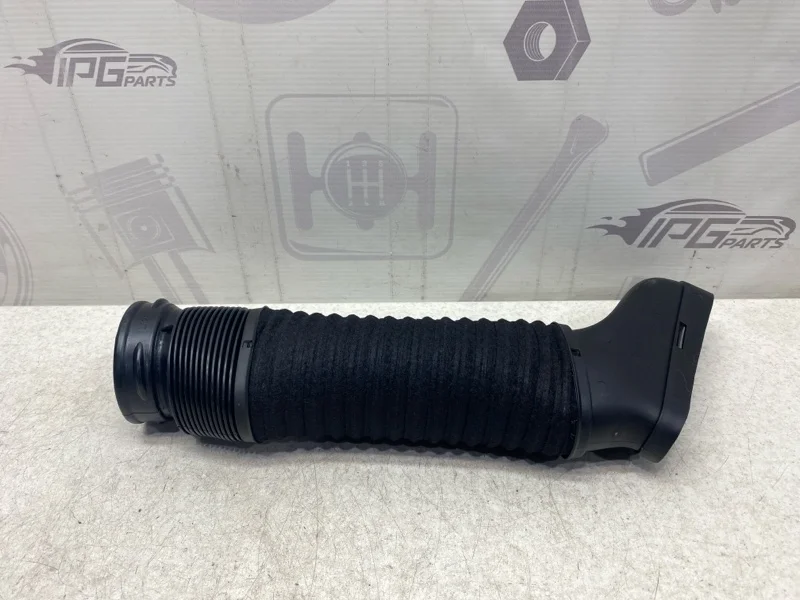 Патрубок воздушного фильтра левый Mercedes-benz W212