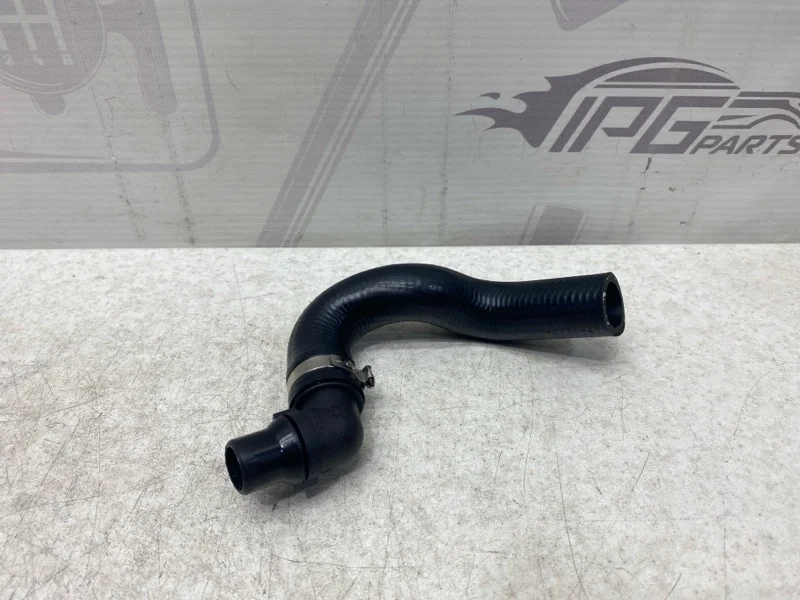 Патрубок ож Mercedes-benz W221