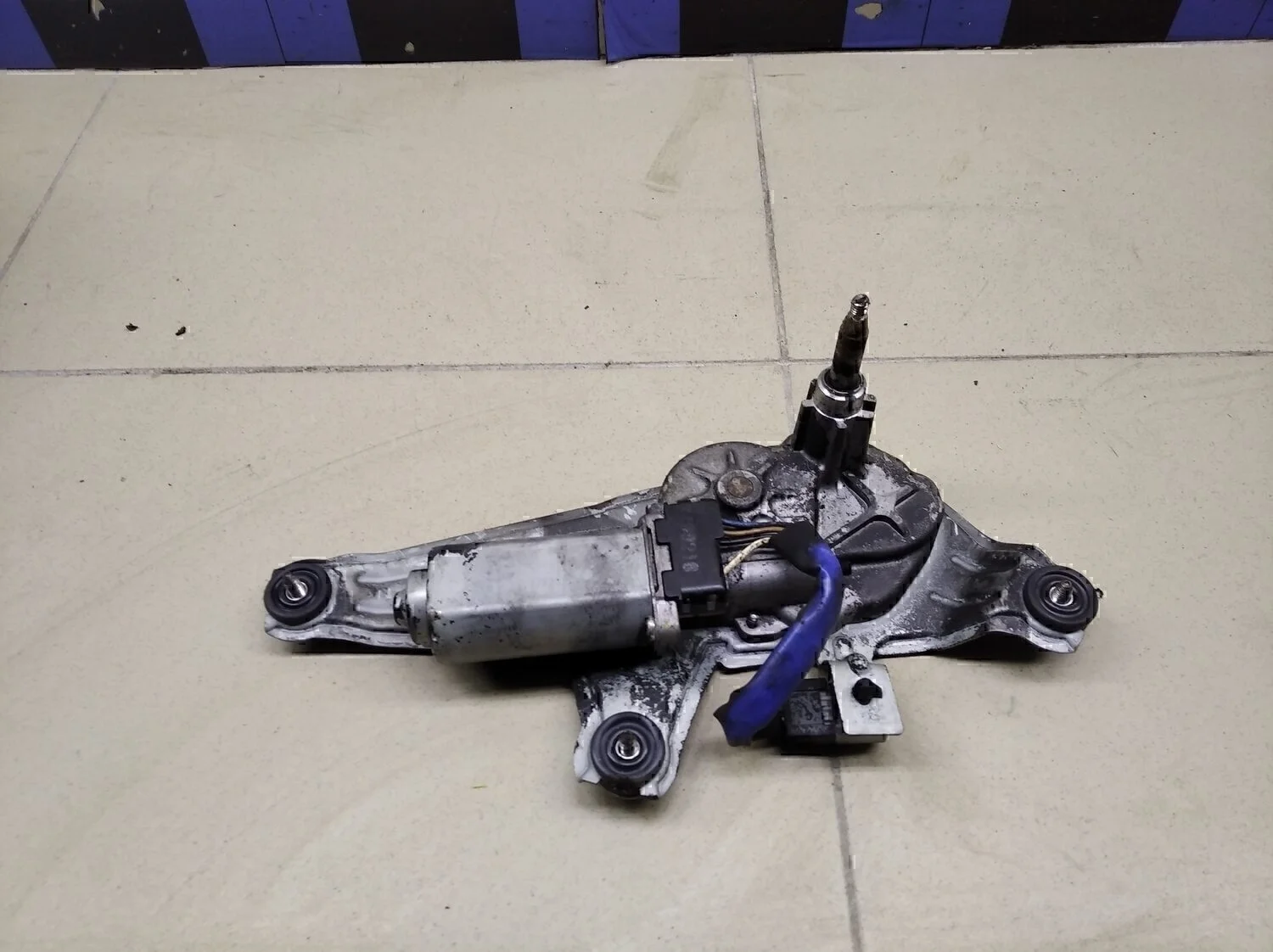 Моторчик стеклоочистителя задний Sportage 2010-2015