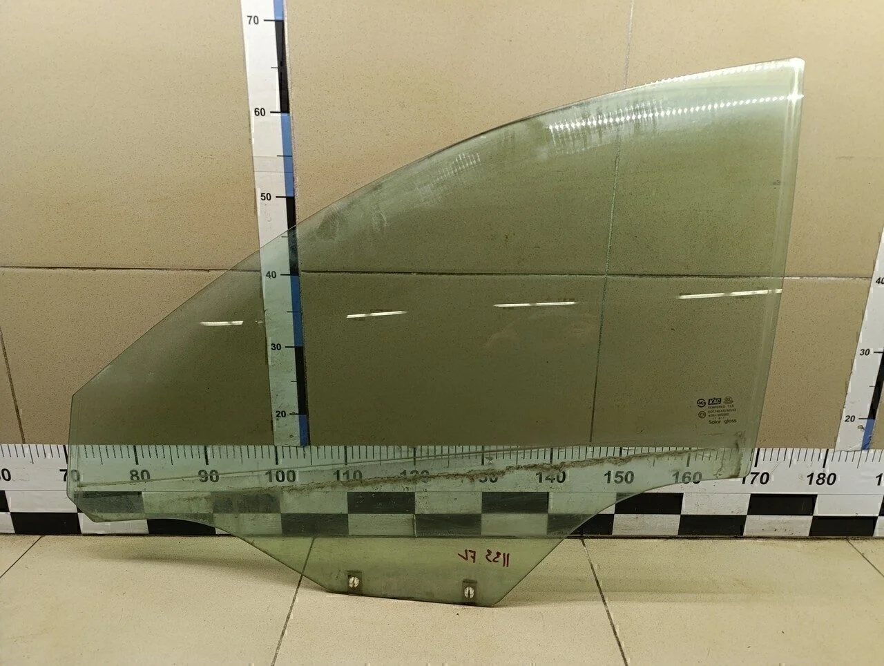 Стекло двери передней левой Captiva (C100) 2006-2010