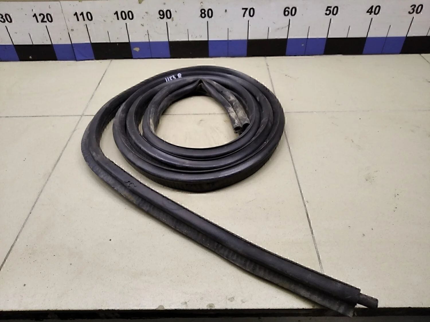 Уплотнитель багажника Fusion 2002-2012