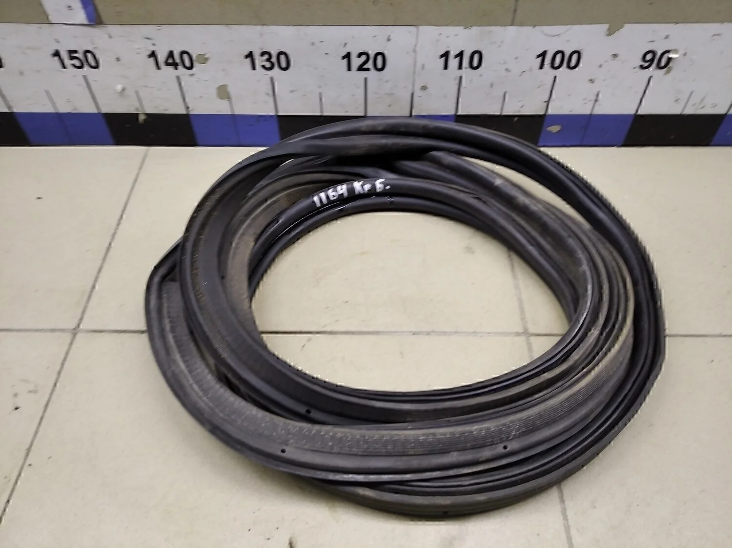 Уплотнитель багажника  S-MAX 2006-2015